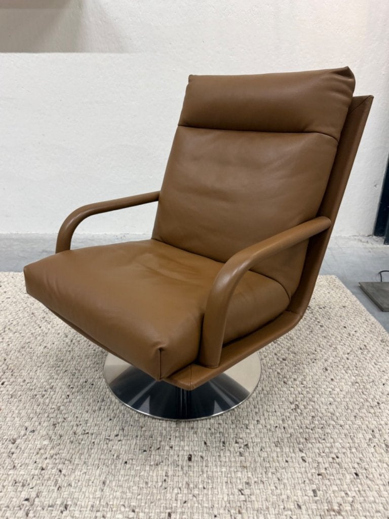 Showmodel Leolux Kudo Two Draaifauteuil Bruin leer Stoel, Leolux, Info@leolux.nl, Nieuw, Ophalen of Verzenden