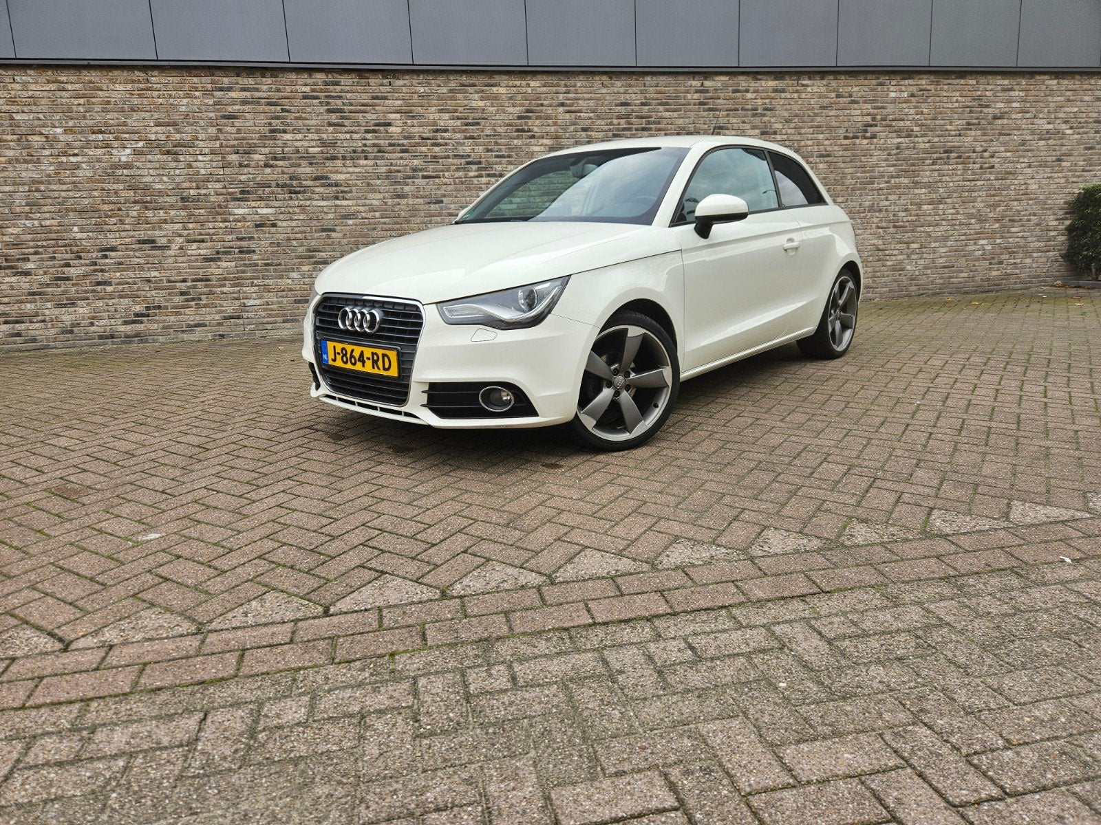 Audi A1 1.2 Tfsi 63KW 2011 Wit, Auto's, Voorwielaandrijving, 4 cilinders, 4 stoelen, Wit