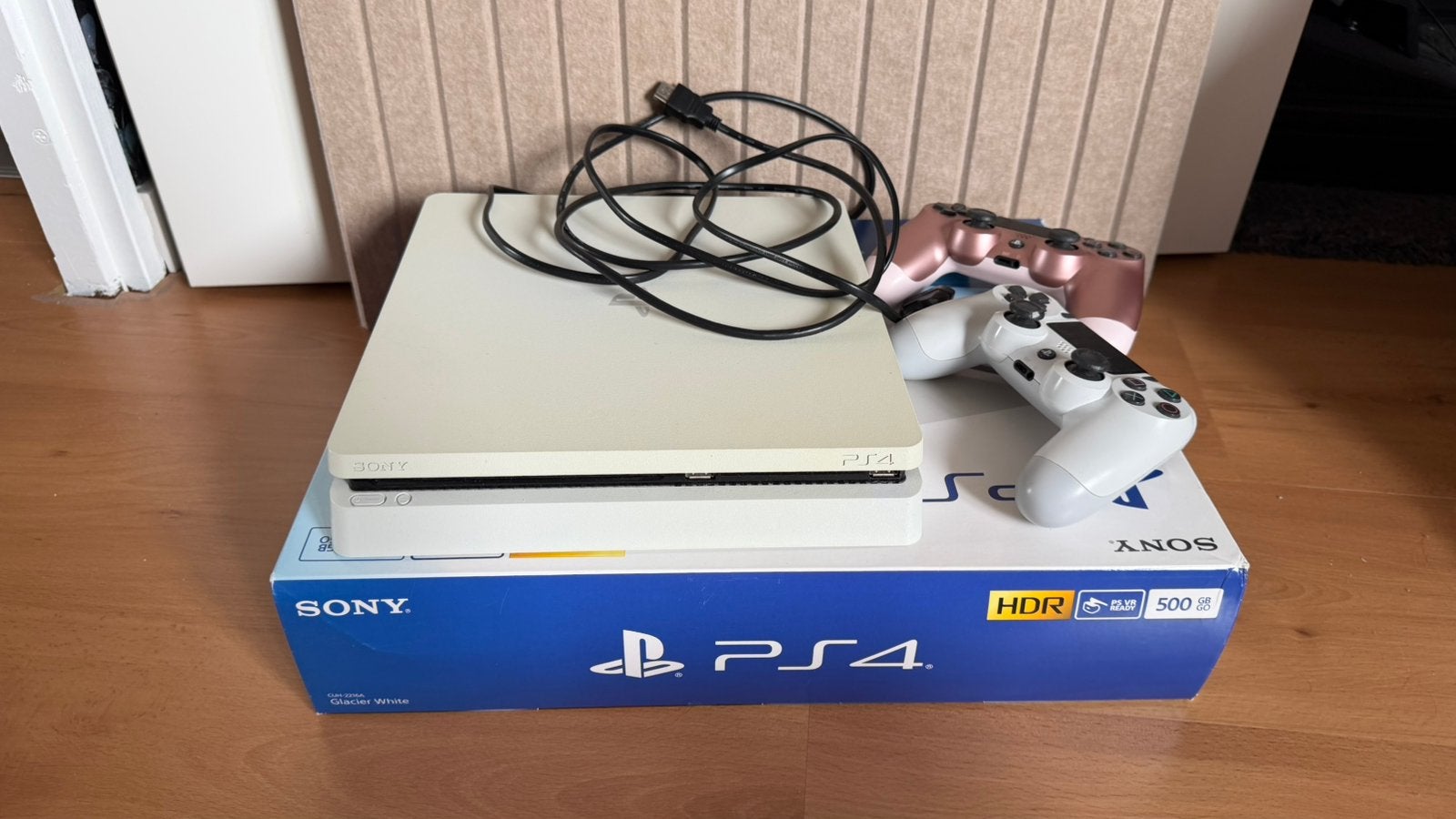 PS4 Systeem Software 9.60 Glacier White met 2 controllers, Ophalen of Verzenden, Gebruikt, Met 2 controllers, Original