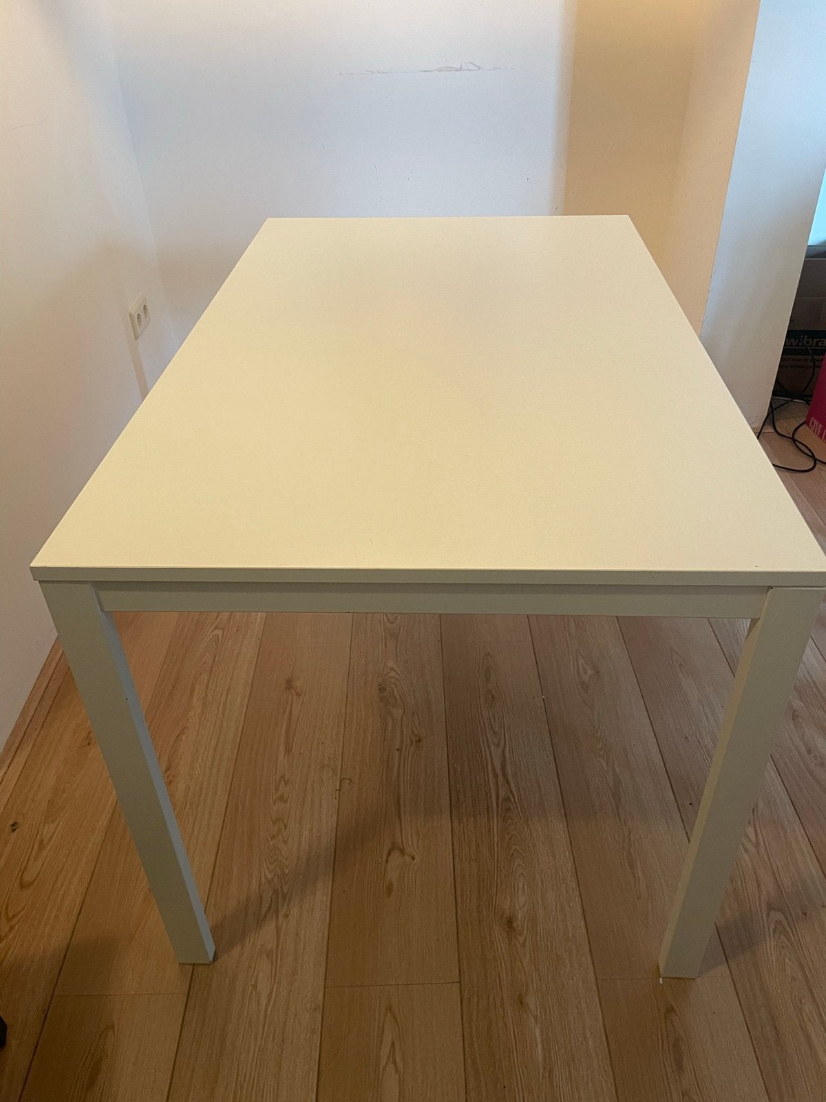 Uitschuifbare Eettafel  - 4-6 personen - extendable table, Huis en Inrichting, Tafels | Eettafels, Ophalen, Overige materialen