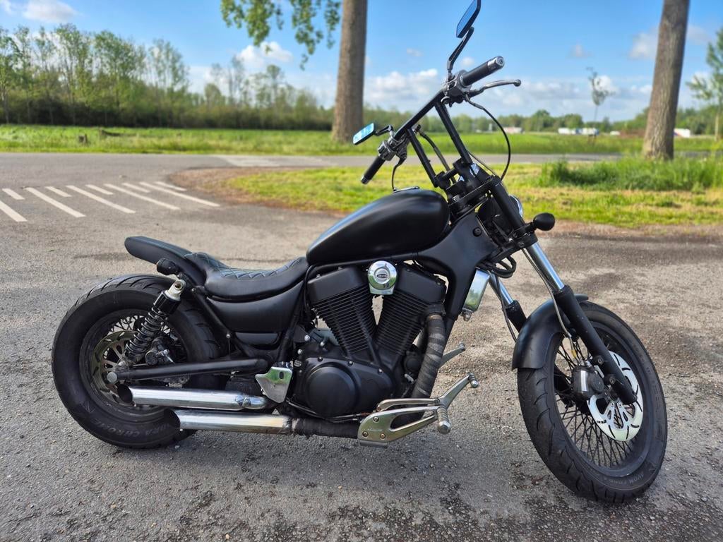 Suzuki VS 1400 Minnesota twin custom bobber, Motoren, Motoren | Suzuki, 1360 cc, 2 cilinders, Occasion, Bedrijf