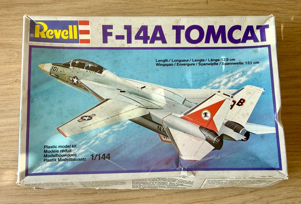 Revell F-14 Tomcat, Ophalen of Verzenden, Zo goed als nieuw, 1:72 tot 1:144, Revell