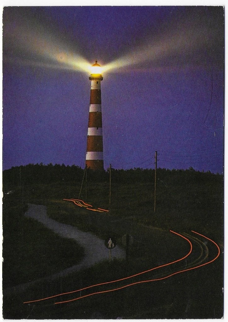 Ameland Vuurtoren bij nacht gelopen Ansichtkaart (B2726 ), Ophalen of Verzenden, 1940 tot 1960, Gelopen, Waddeneilanden