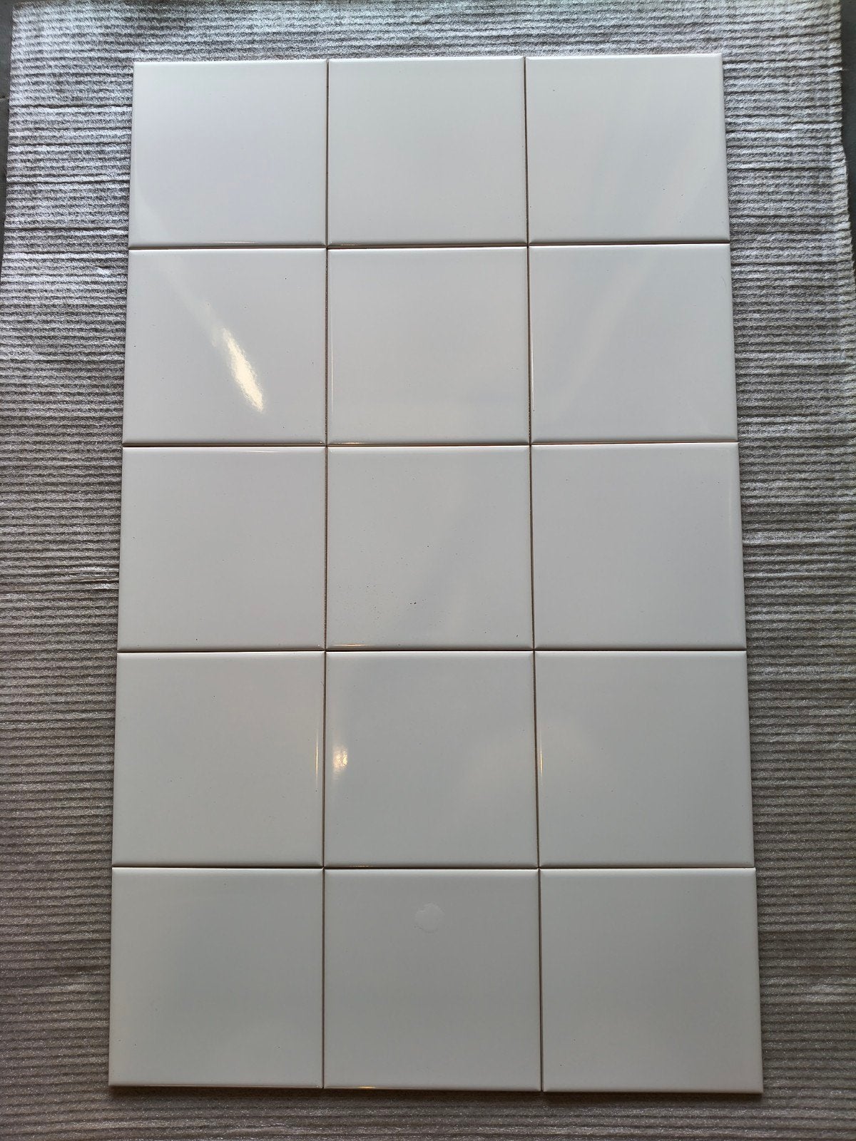 Nieuwe Witte/Crème Wandtegels 15.5x15.5 cm - 67 stuks, Ophalen