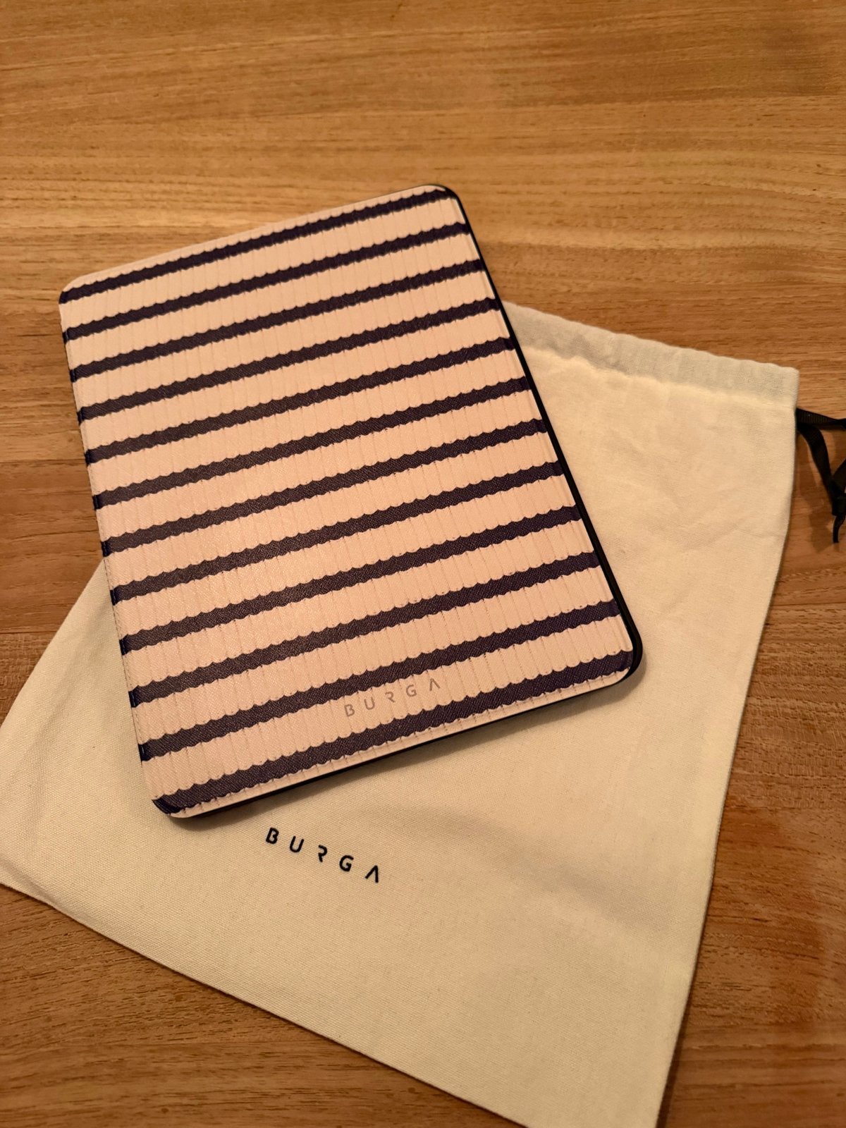 Burga iPad Air 10.9 hoesje helemaal nieuw, 10 inch, Apple iPad Air, Nieuw, Ophalen of Verzenden