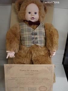 Anne Geddes Vintage Babypop in Berenpak met Certificaat, Ophalen of Verzenden, Nieuw, Babypop