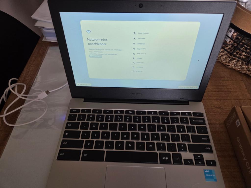 Samsung Galaxy Chromebook Go, Ophalen, 4 GB of minder, Nieuw, Samsung