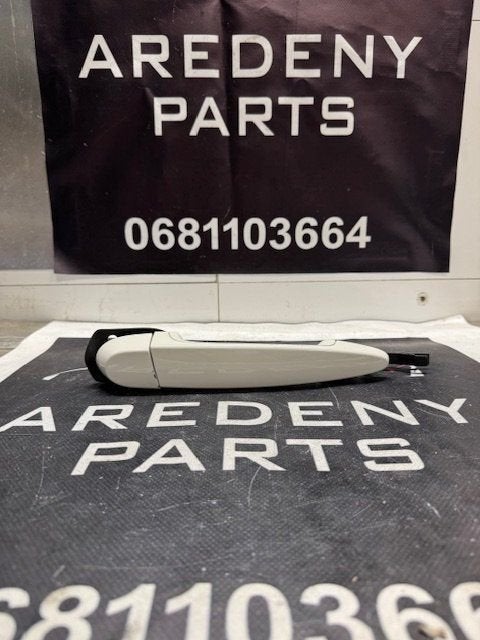 BMW 3 Serie E90 E91 Deurgreep Rechts Voor 218 Alpin Wit II, Auto-onderdelen, Carrosserie en Plaatwerk, Deur, BMW, Rechts, Gebruikt
