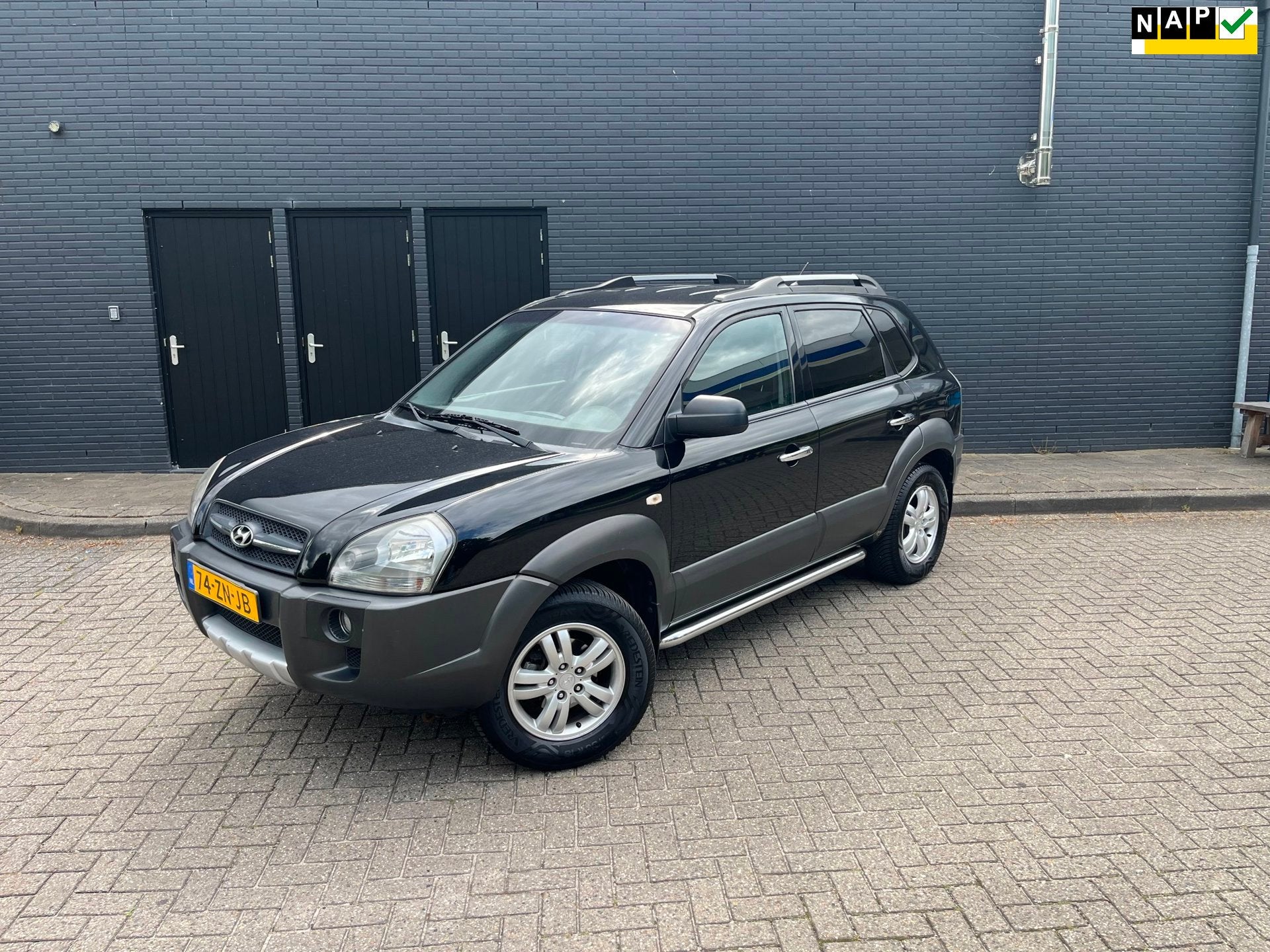 Hyundai Tucson 2.0i Dynamic Cross Airco Trekhaak NAP, Gebruikt, 4 cilinders, Startonderbreker, Zwart