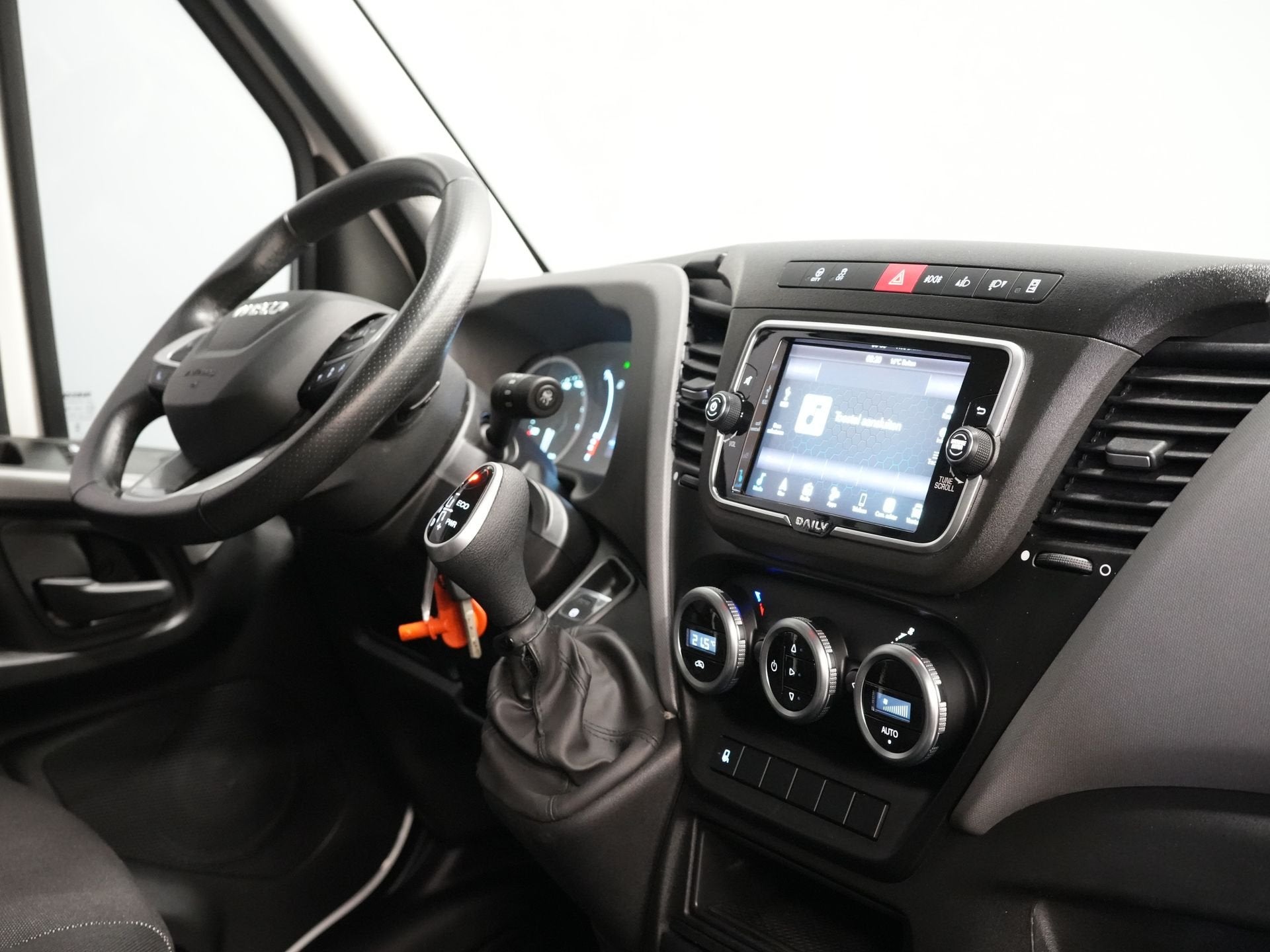 Iveco Daily 35S18HV 3.0 Aut. ZF BPM VRIJ! Bakwagen Laadklep/, Automaat, Gebruikt, 4 cilinders, Iveco