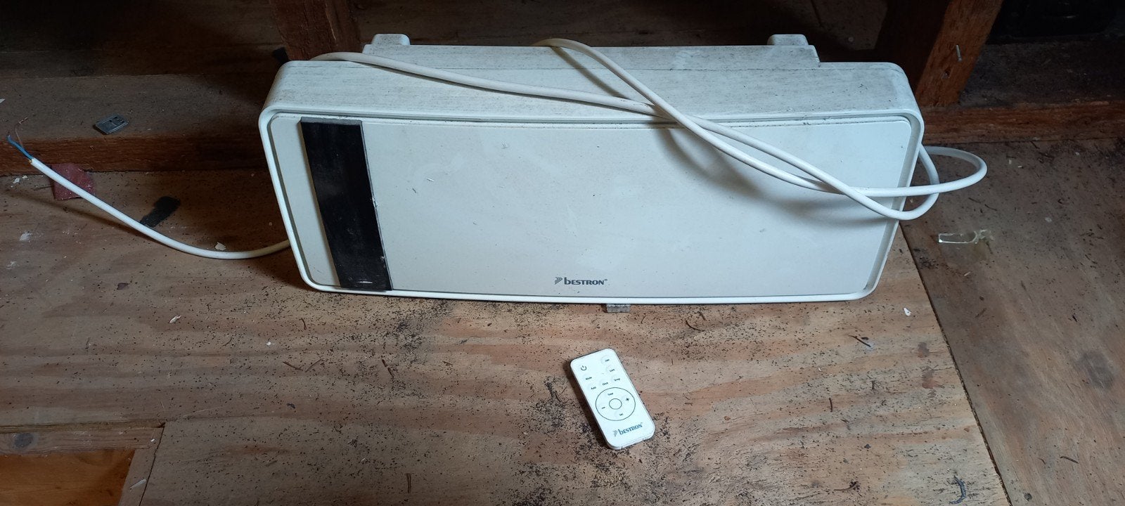 Bestron Wand kacheltje met Afstandsbediening, Witgoed en Apparatuur, Airco's, Gebruikt, Wandairco, Minder dan 60 m³, 3 snelheden of meer