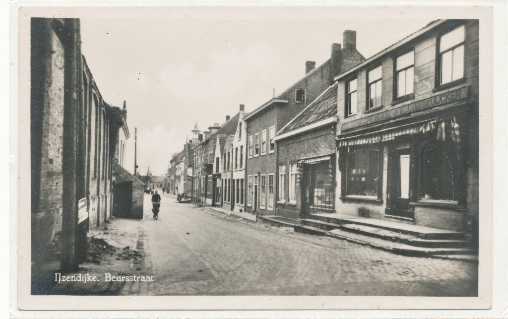 IJzendijke - Beursstraat, Ophalen of Verzenden, Voor 1920, Ongelopen, Zeeland