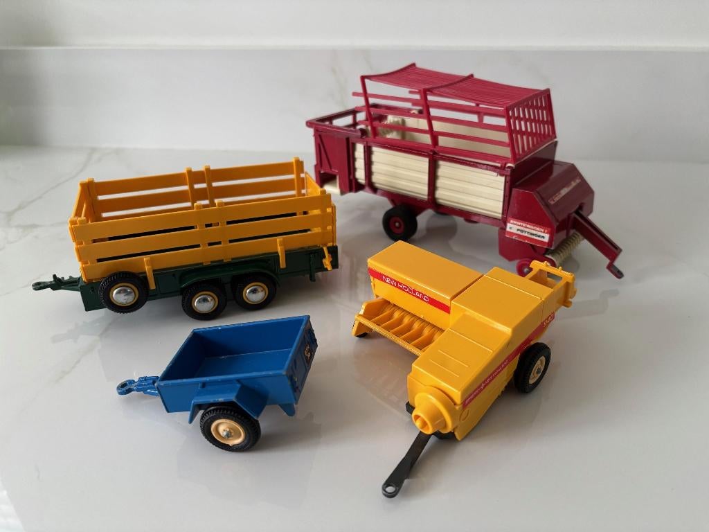 Britains 1:32 set (4 stuks landbouwminiaturen/werktuigen), Ophalen of Verzenden, Gebruikt, Tractor of Landbouw, Britains