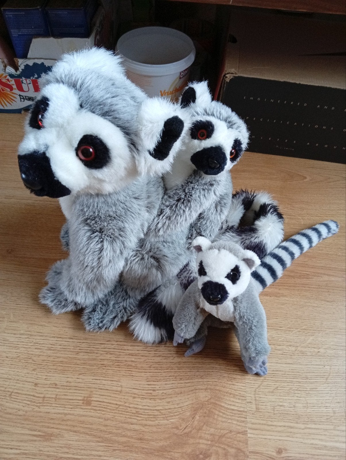 Set knuffels ringstraat maki's WWF Anna club pluche, Ophalen of Verzenden