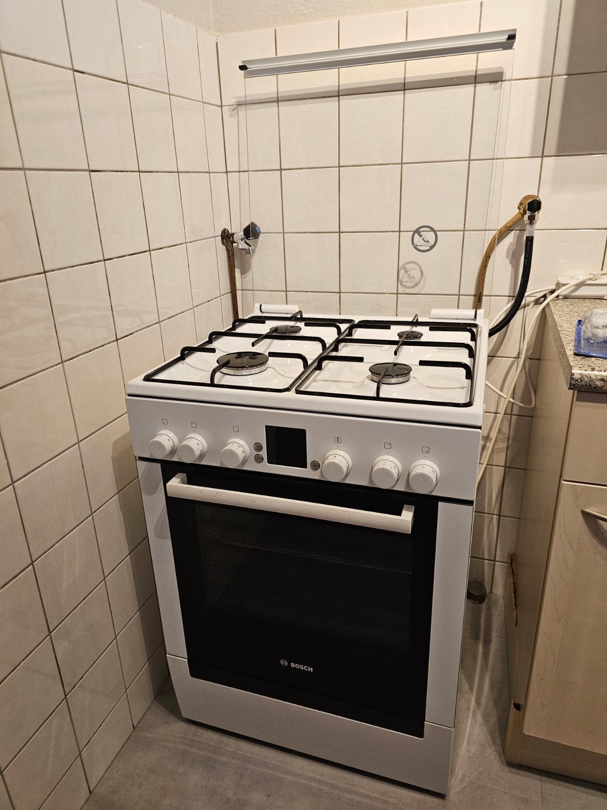Gasfornuis met elektrische oven, Gebruikt, Hete lucht, Gas, 85 tot 90 cm