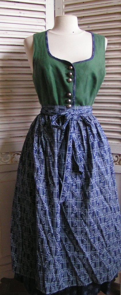 tiroler dirndl jurk en schort maat 44 nr DD 930 ger laj, Kleding | Dames, Carnaval, Verzenden, Maat 42/44 (L), Zo goed als nieuw