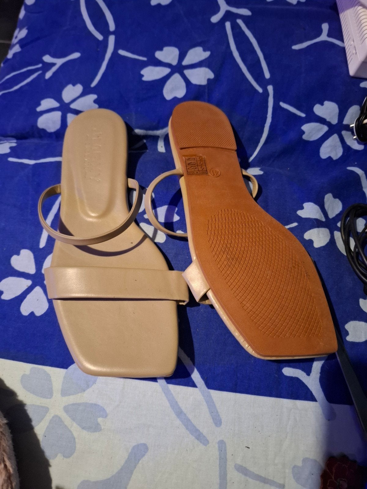 Nieuwe beige sandalen maat 41, Ophalen, Nieuw, Beige, Sandalen of Muiltjes