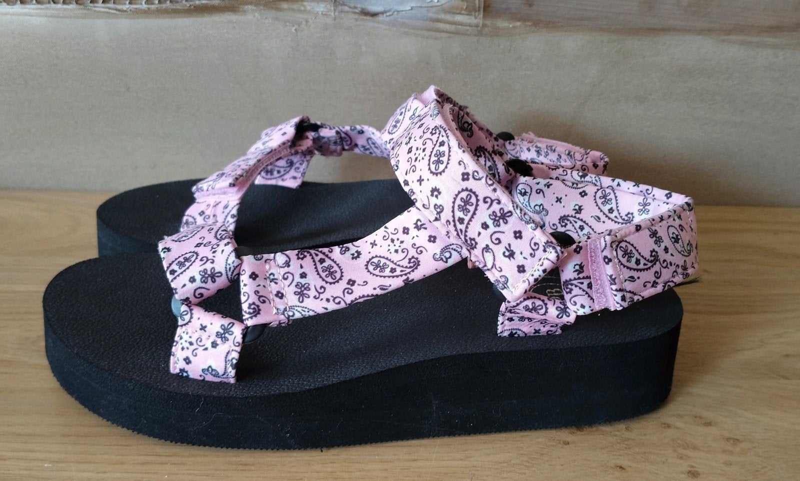 Nieuw Patty Brard roze sandalen met bandanaprint, Nieuw, PB, Roze, Sandalen of Muiltjes
