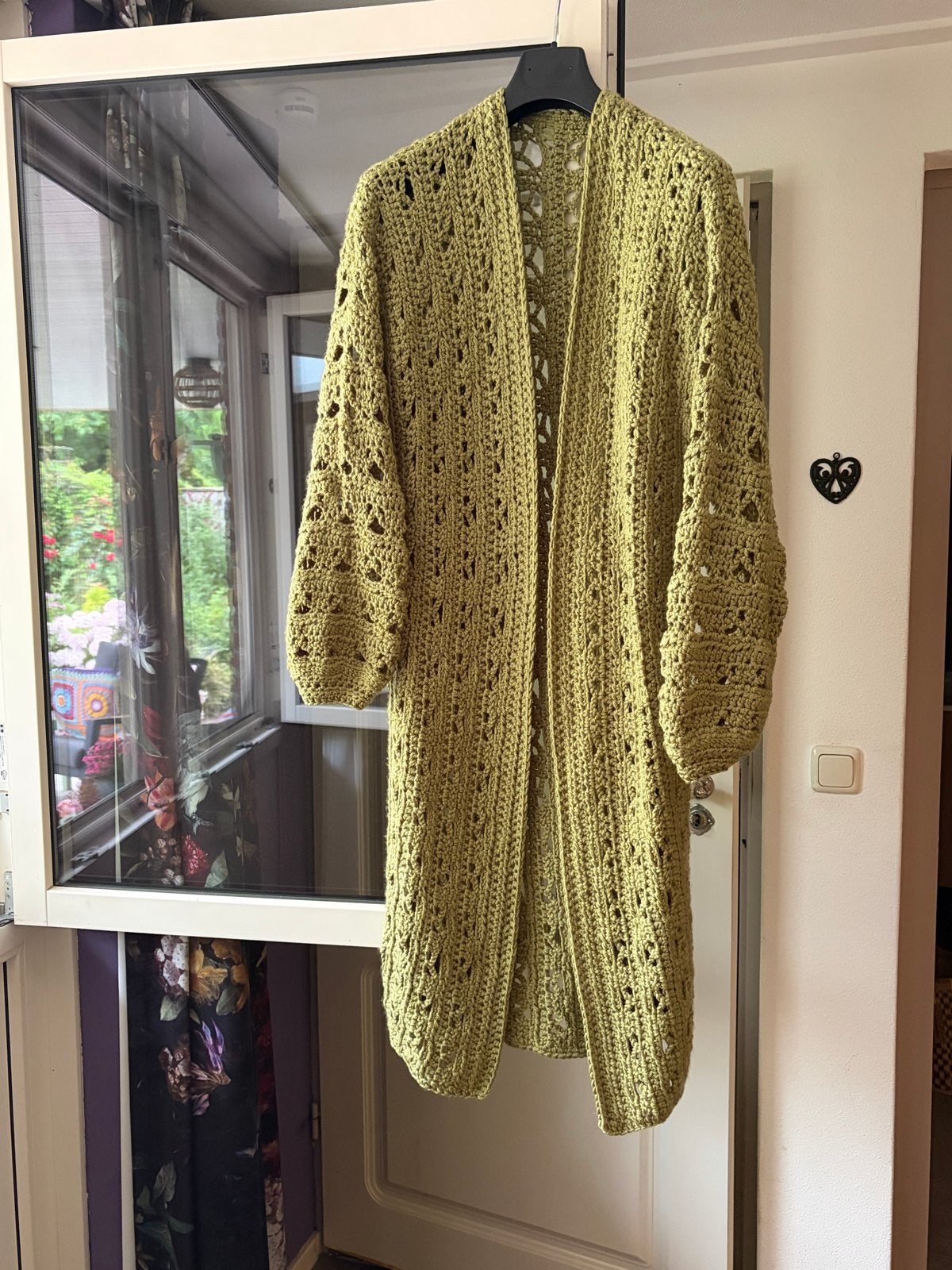 Nieuw gehaakt lang vest van acryl garen, maat 44-46, Ophalen of Verzenden, Nieuw, Maat 42/44 (L), Groen