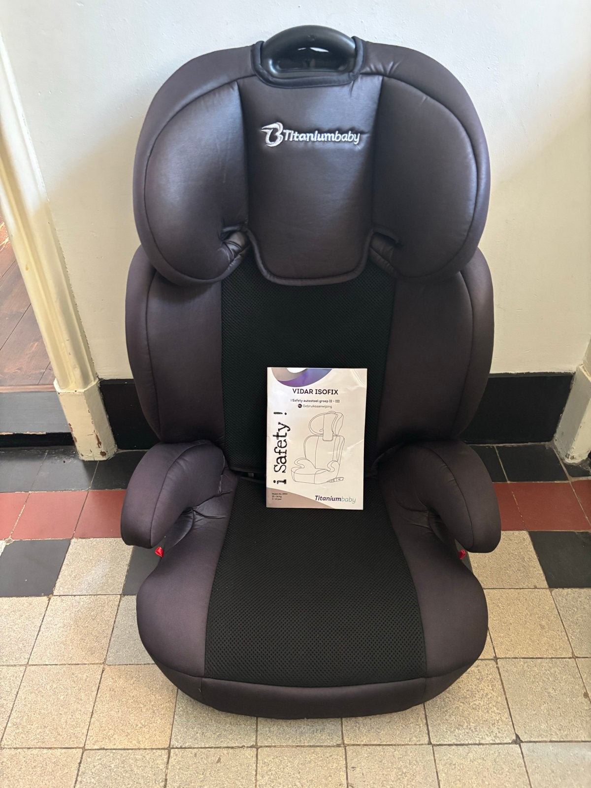 Titaniumbaby Vidar Isofix autostoel 15-36 kg, Autogordel of Isofix, Gebruikt, 15 t/m 36 kg, Verstelbare rugleuning