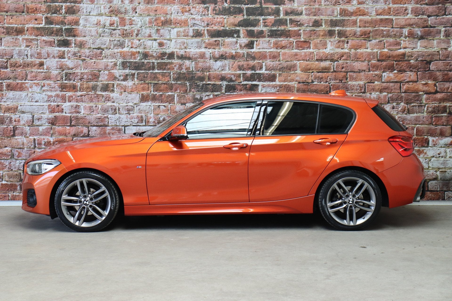 BMW 1 Serie 118i Executive M Sport Pakket 5 deurs / Navigati, Auto's, 1-Serie, Overige kleuren, Alcantara, Origineel Nederlands