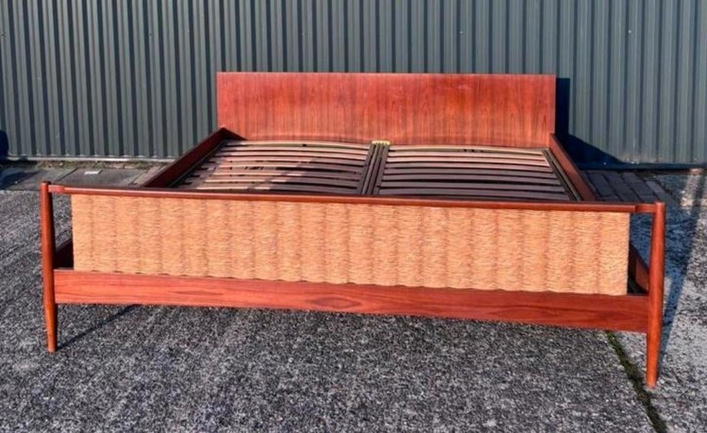 Vintage bedombouw grote uitvoering, Huis en Inrichting, Slaapkamer | Bedden, Ophalen, Bruin, Vintage Deens, Tweepersoons