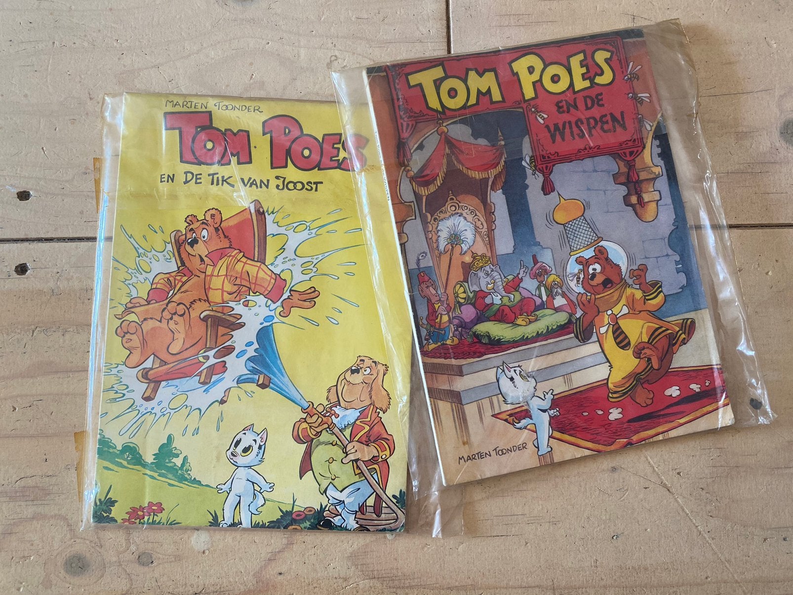 2x Tom Poes / Heer Bommel Strips (Deel 2 & 3, 1974), Boeken, Meerdere stripboeken, Ophalen of Verzenden, Zo goed als nieuw