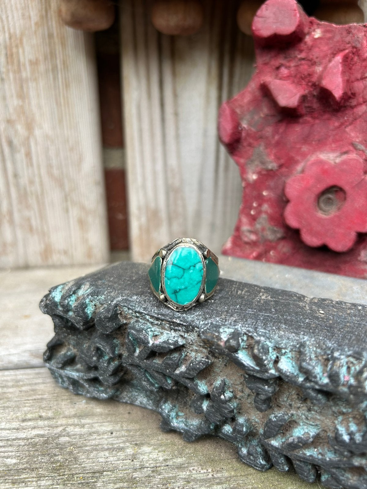 Prachtige hand gemaakte Tibetaanse ring met Malachiet steen., Nieuw, Ophalen of Verzenden, Dame of Heer, Met edelsteen