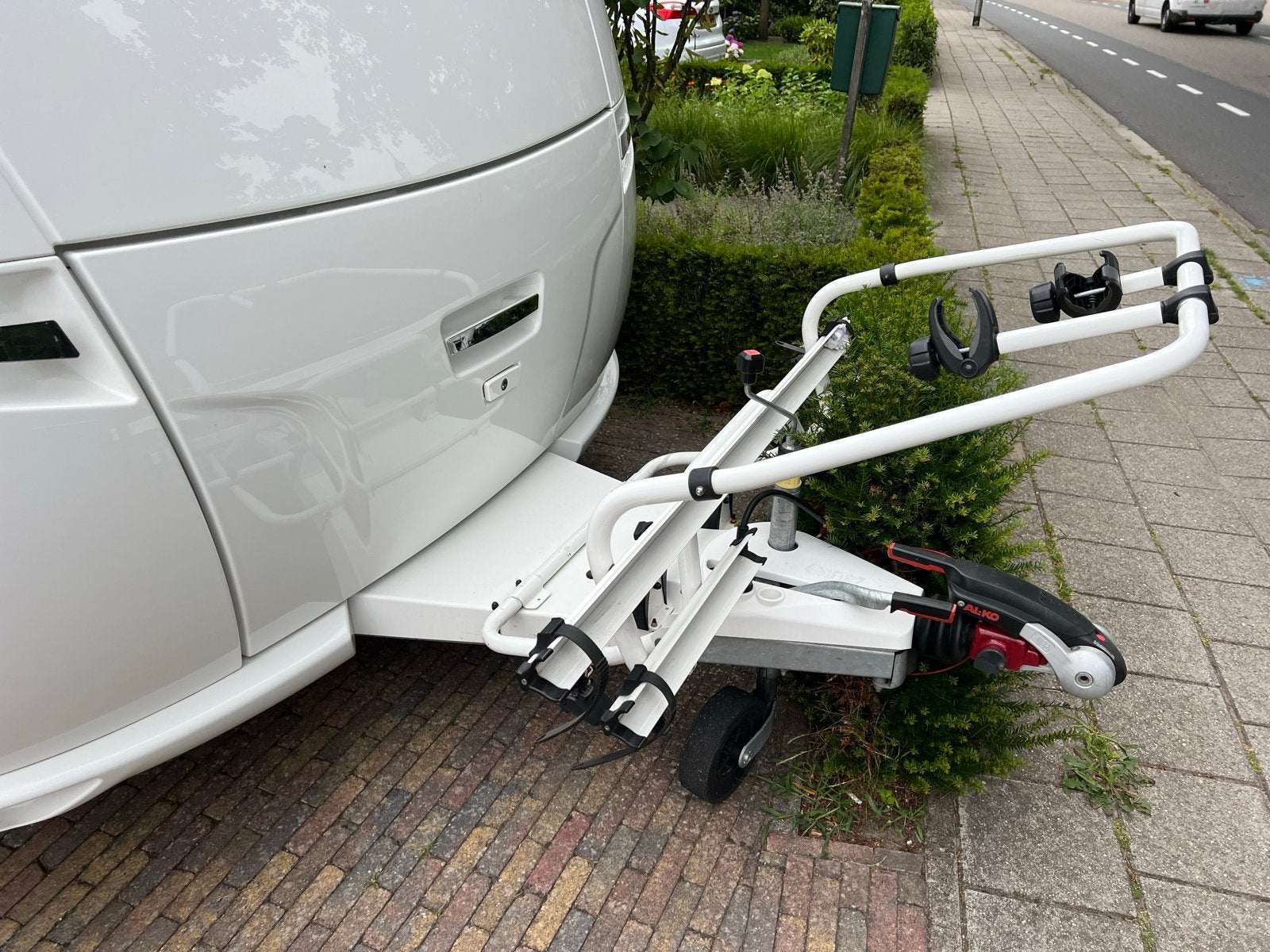 Thule Fietsendrager voor caravan, Auto diversen, Fietsendragers, Zo goed als nieuw, Trekhaakdrager, 2 fietsen, Elektrische fiets