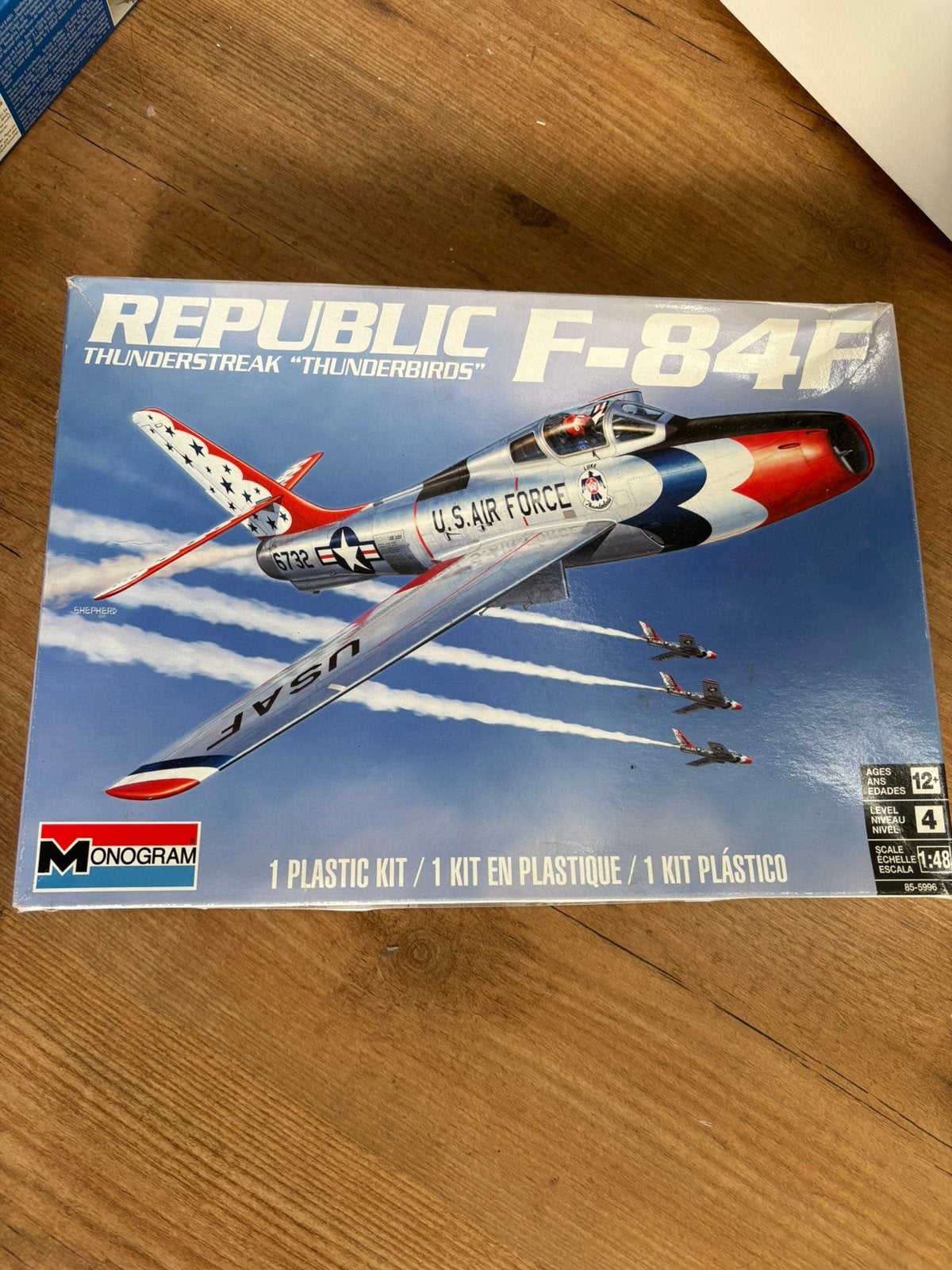 1/48 F-48 Thunderstreak Monogram bouwdoos Luchtmacht Klu Nld, Revell, Nieuw, Ophalen of Verzenden, Groter dan 1:72