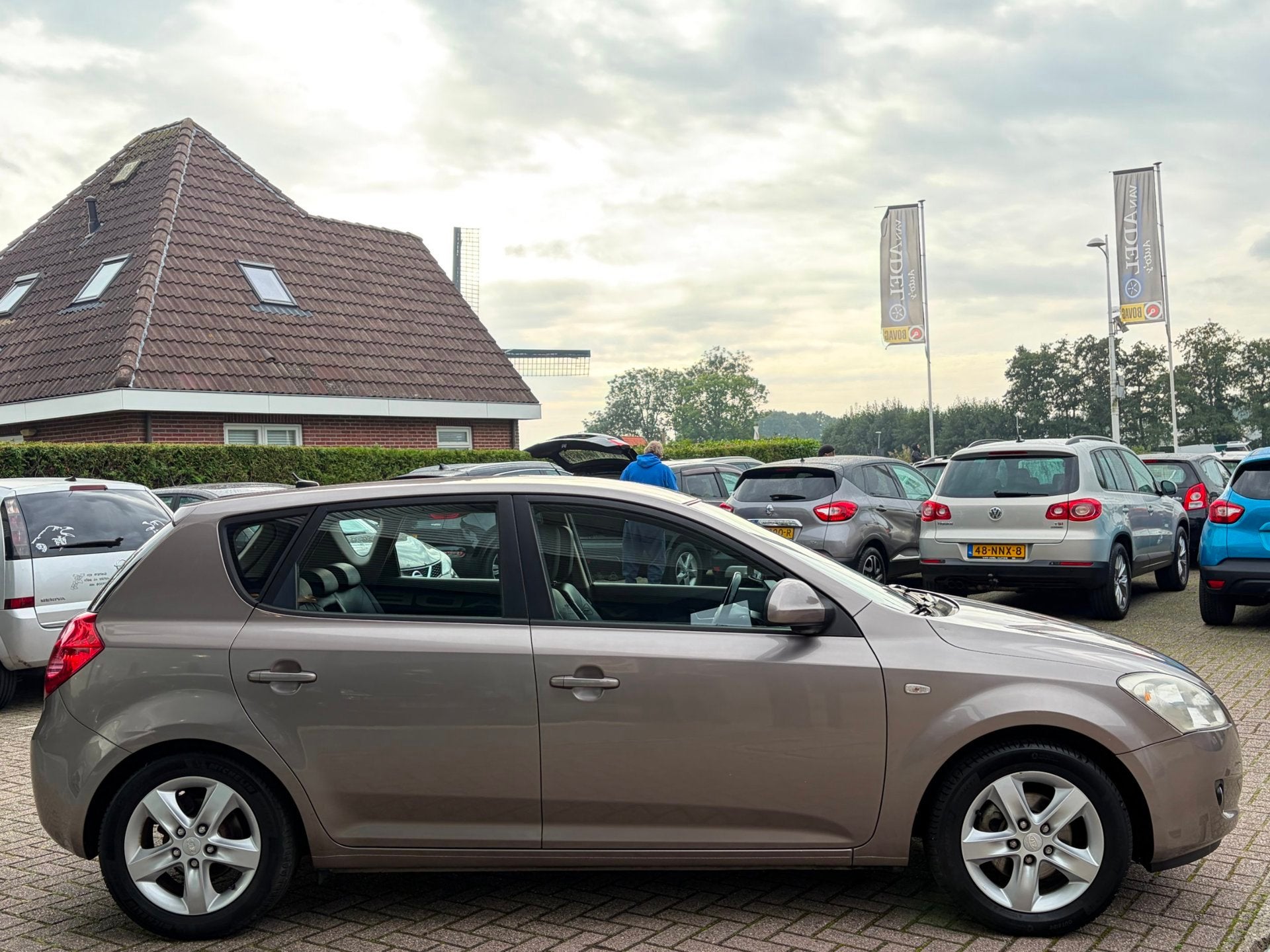 Kia Cee'd 2.0 X-ecutive 5Drs App-Connect Clima Cruise Trekha, Auto's, Voorwielaandrijving, Dealer onderhouden, Gebruikt, Zwart