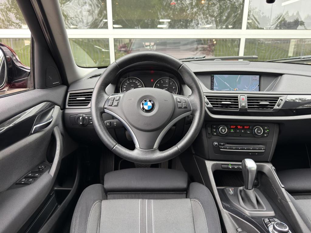 BMW X1 25i xDrive Executive 218pk |1e eig|6 cilinder N52|har, Auto's, Stof, Parkeersensor, 1675 kg, 2000 kg