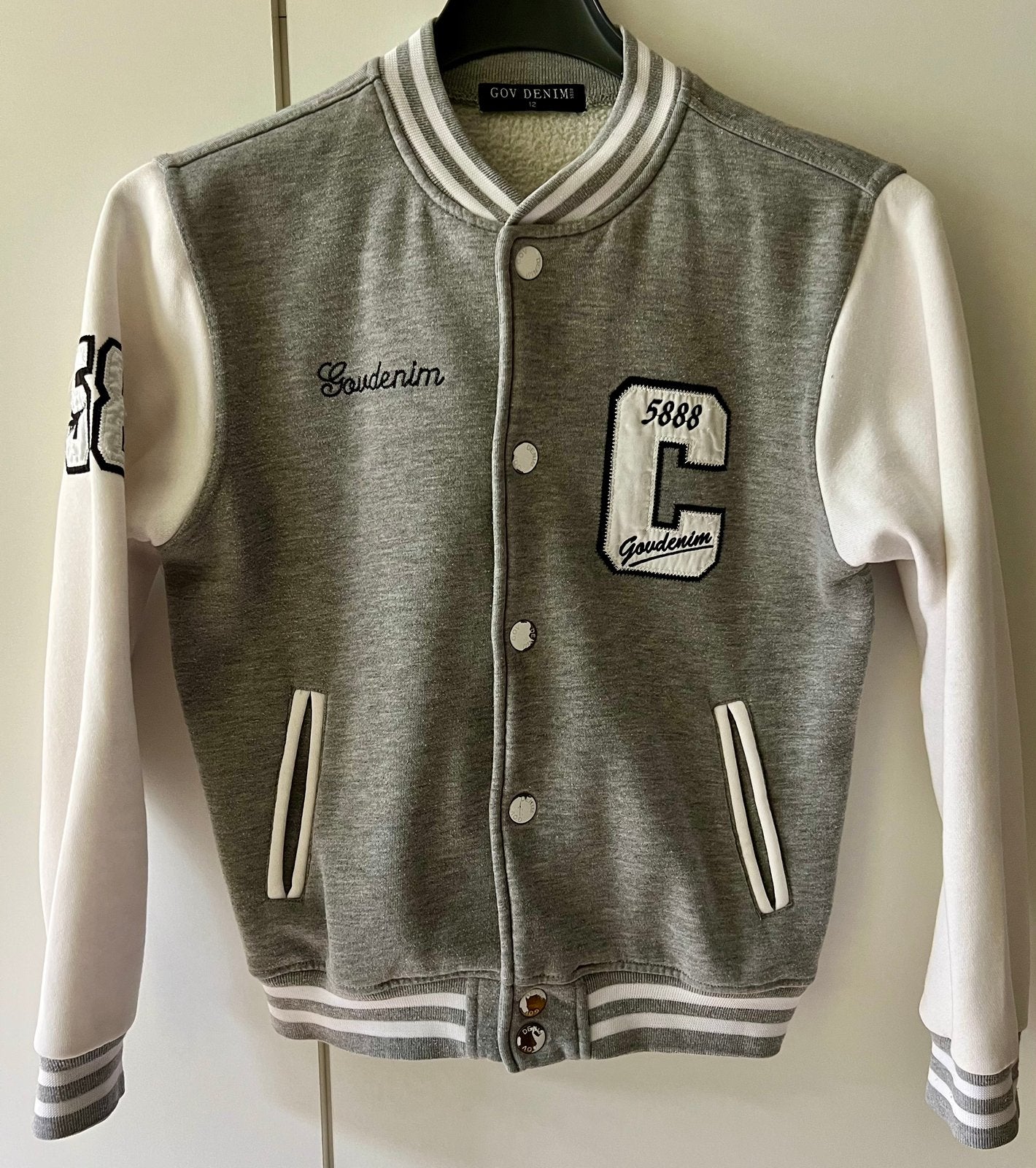 Leuke baseball vest grijs/wit, Ophalen of Verzenden, Gebruikt, Jongen of Meisje, Trui of Vest