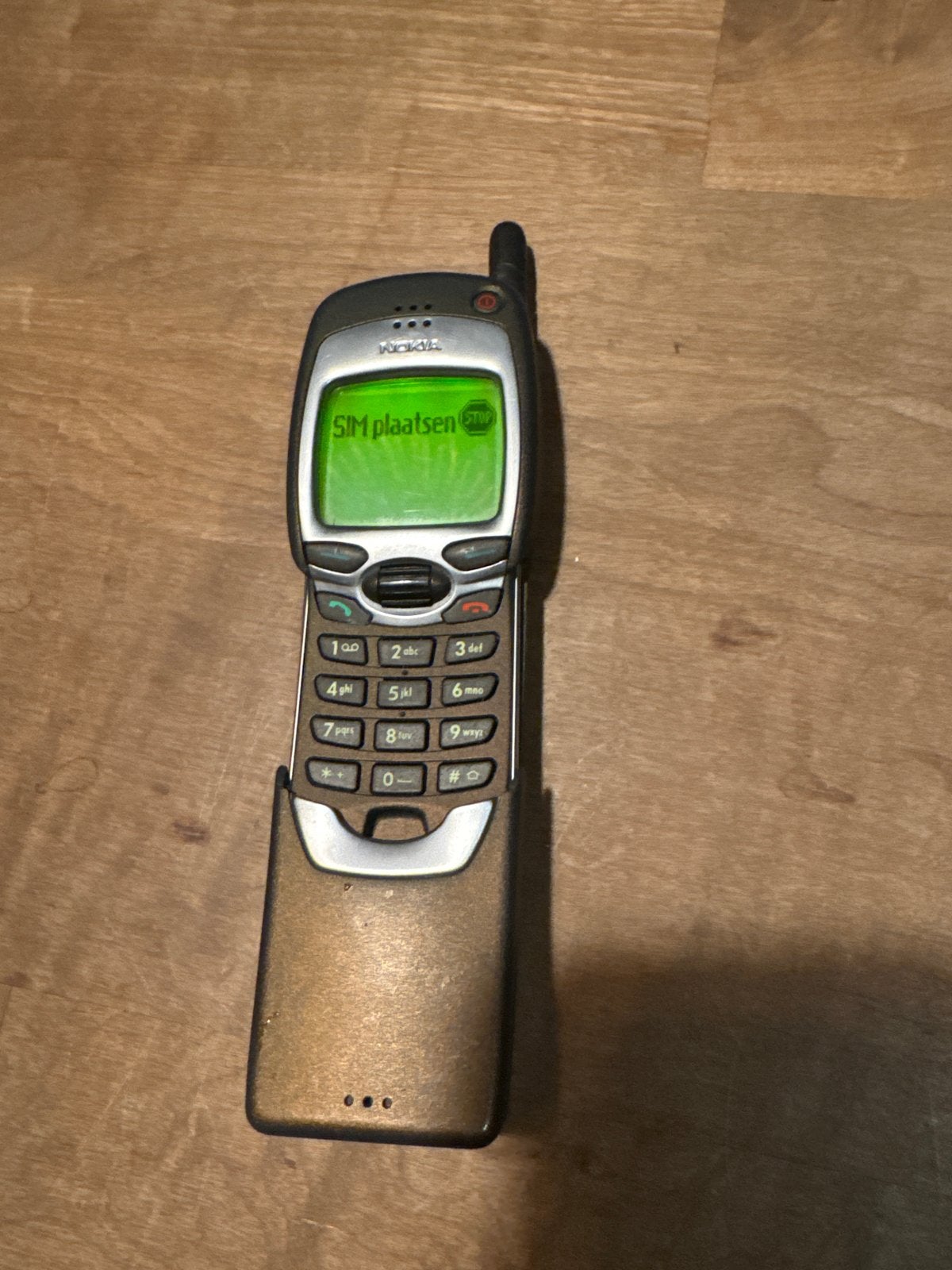 Nokia 7110 Klassieke Telefoon met Oplader, Gebruikt, Schuifmodel, Geen camera, Fysiek toetsenbord