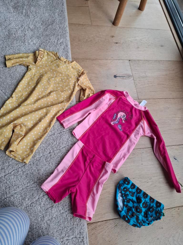 UV zwemkleding: geel pakje en roze set + Småfolk broekje, Ophalen of Verzenden, Gebruikt, Overige maten