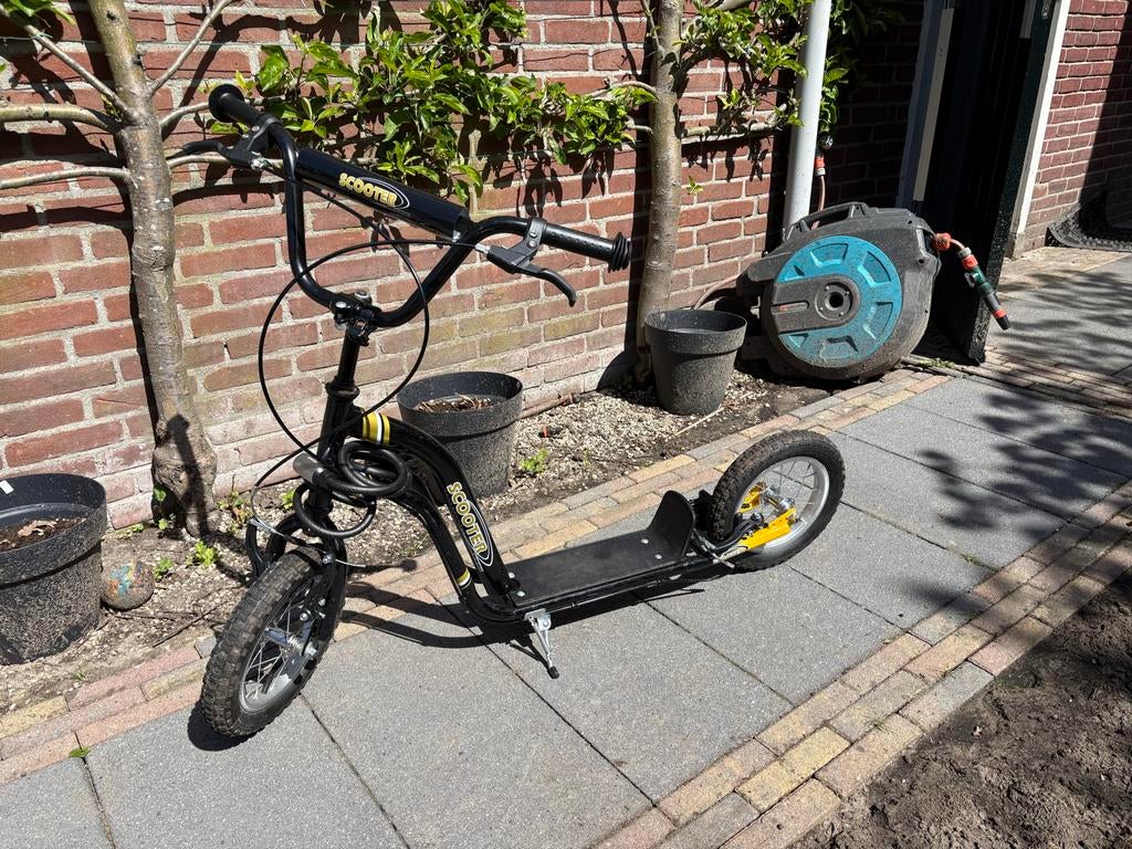 Stoere step 12 inch luchtbanden, voor 5-8 jaar, z.g.a.n., Fietsen en Brommers, Steps, Ophalen, Zo goed als nieuw, Gewone step