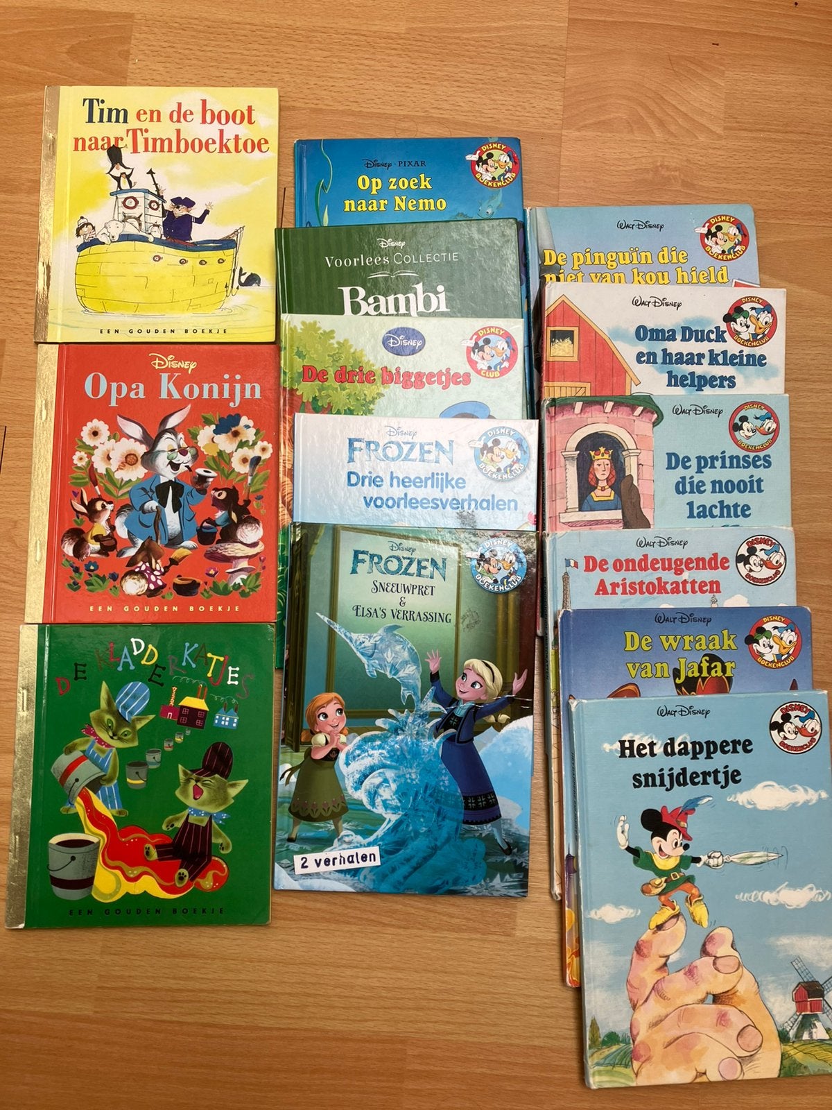 14 boekjes disney en gouden boekjes, Boeken, Ophalen of Verzenden, Gelezen, Sprookjes