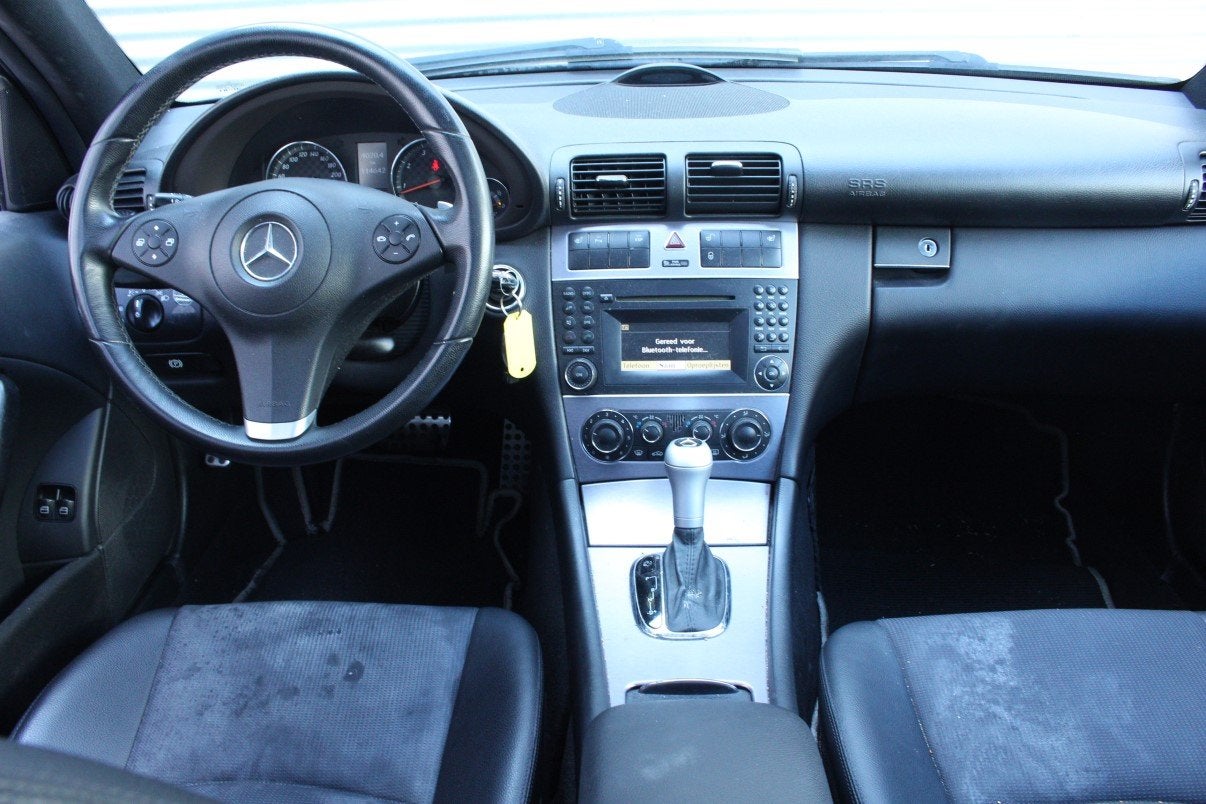 Mercedes-Benz CLC-Klasse 180 K AUT XENON LEDER PANO BLEUT PD, Auto's, Mercedes-Benz, Automaat, Achterwielaandrijving, Gebruikt
