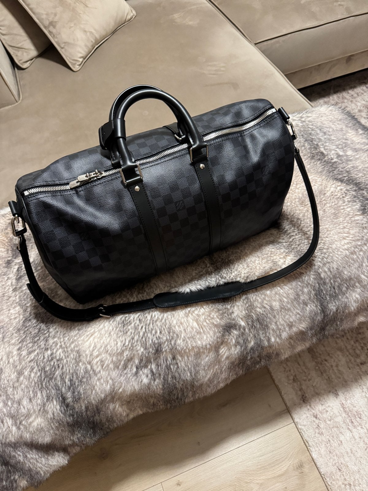Louis Vuitton Keepall Bandoulière 45 – Damier Graphite 100%, Sieraden, Tassen en Uiterlijk, Tassen | Reistassen en Weekendtassen