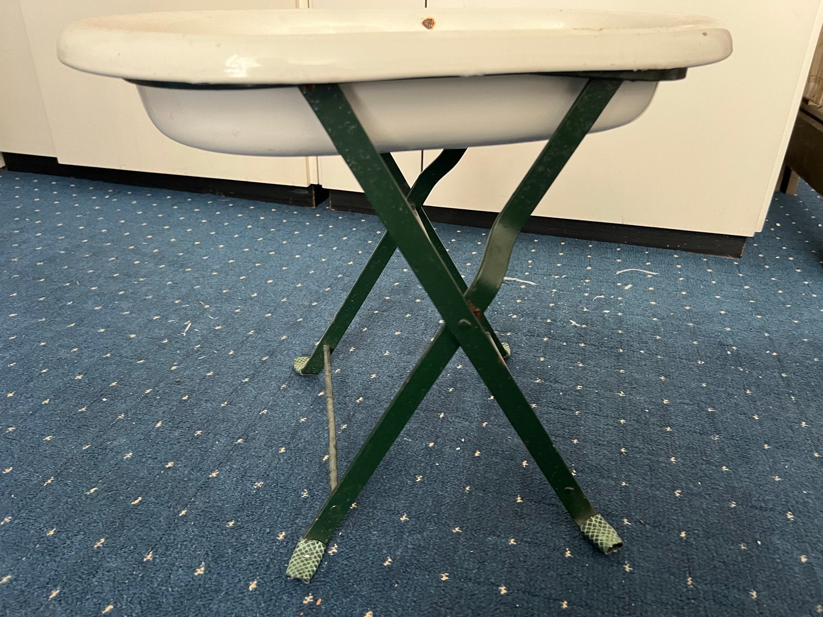Vintage geëmailleerde babybadje op inklapbaar onderstel, Ophalen
