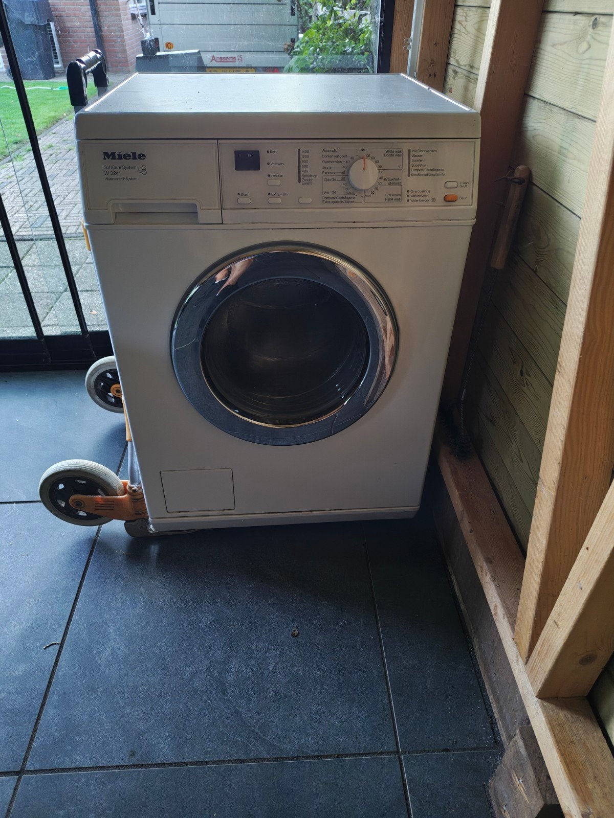 Miele SoftCare System W 3241 Wasmachine DEFECT, Ophalen, Gebruikt, Wolwasprogramma, 85 tot 90 cm