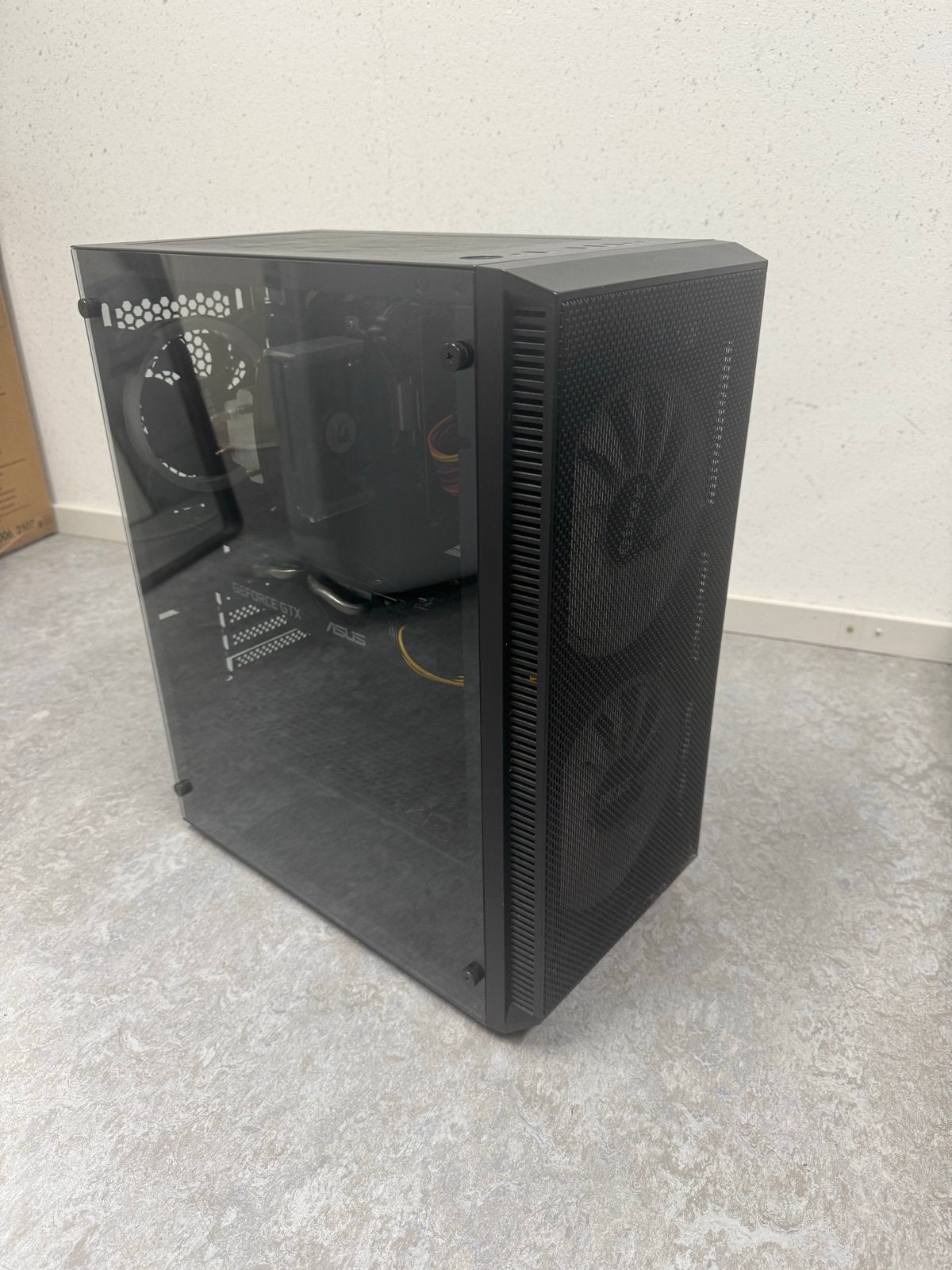 Gaming PC met Intel Core i5 9400f, ASUS GPU 1660 ti, Ophalen, Gebruikt, 2 tot 3 Ghz, 8 GB