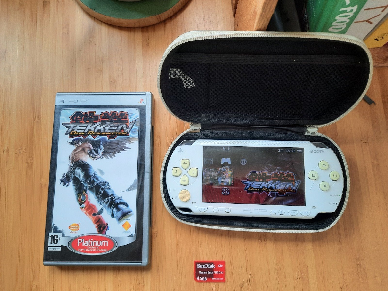 Klassieke PSP 1000 met games en accessoires, Spelcomputers en Games, Spelcomputers | Sony PSP, Wit, Ophalen of Verzenden, PSP