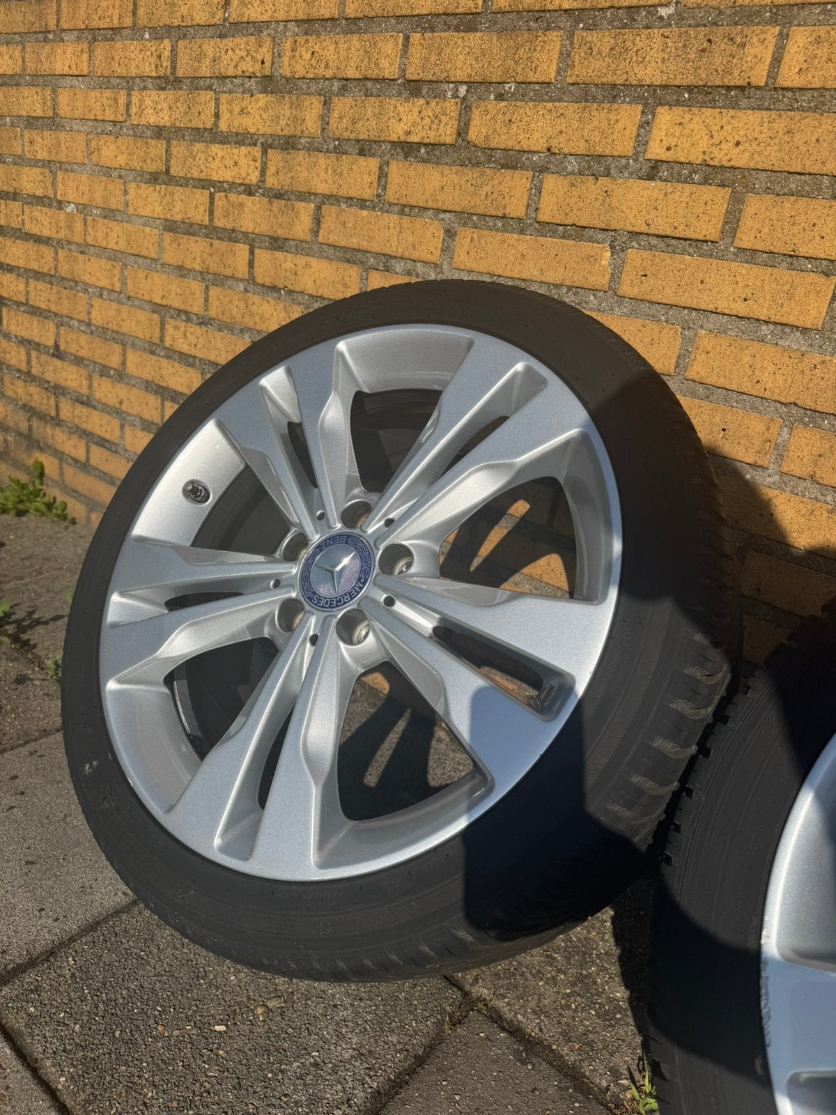 18 inch Originele A/B / CLA  Mercedes velgen banden, Ophalen, Zo goed als nieuw