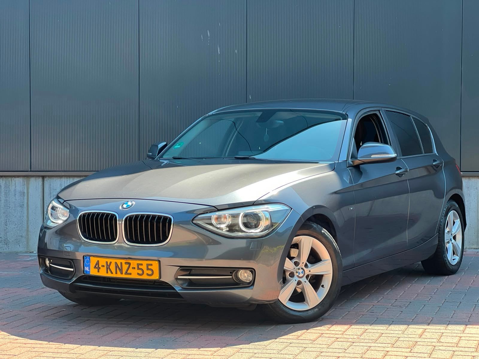 BMW 1-serie 116i EDE Executive Sport * Cruise * Navi * Led *, 1-Serie, Gebruikt, 4 cilinders, Origineel Nederlands