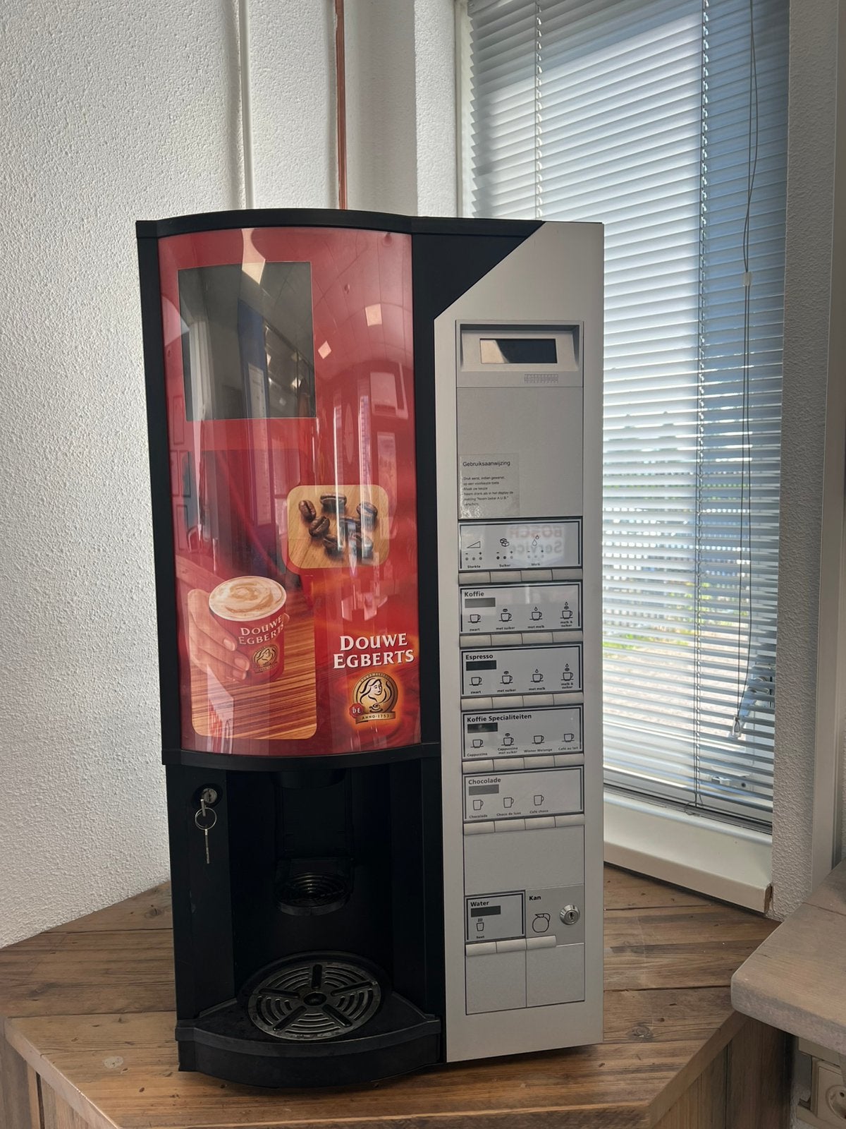 Koffiemachine Douwe Egberts, Gebruikt, 10 kopjes of meer, Koffiemachine, Gemalen koffie