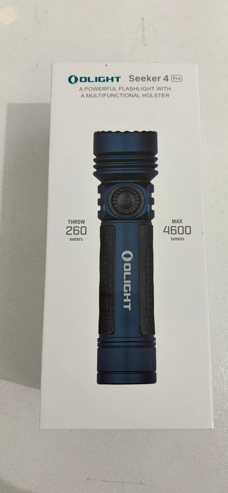 Olight seeker 4 pro nieuw in doos met garantie, Ophalen of Verzenden, Zo goed als nieuw, Batterij