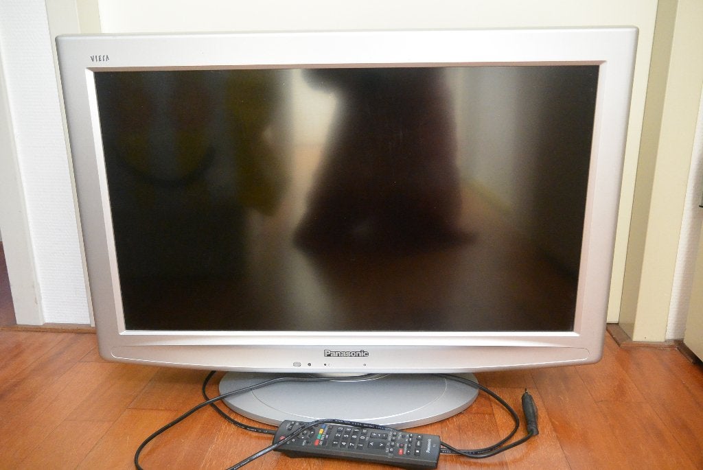 Panasonic TX-L26C10PS TV Televisie 26 inch HDMI Zilver, Ophalen, Gebruikt, Panasonic, 50 Hz
