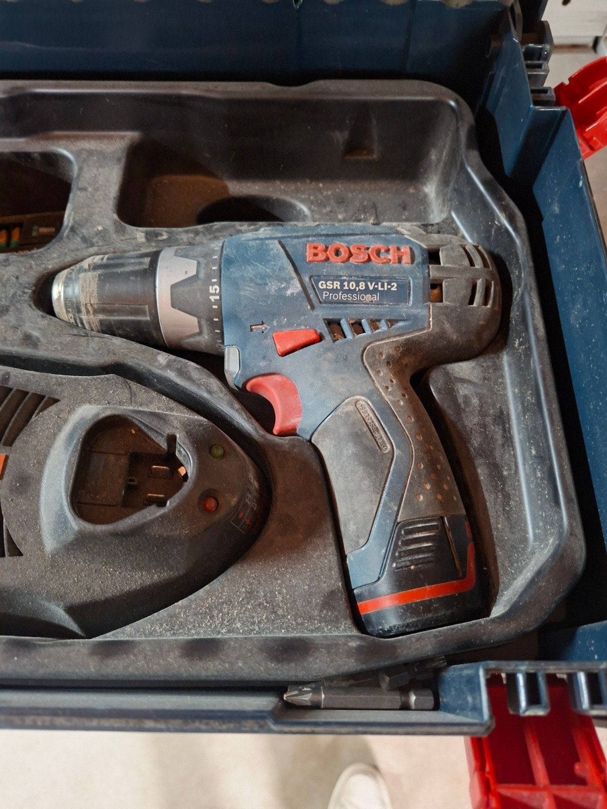 Bosch GSR 10,8 V-LI-2 Professional Boor-/Schroefmachine, Ophalen, Gebruikt, Variabele snelheid, Boor- en Schroefmachine