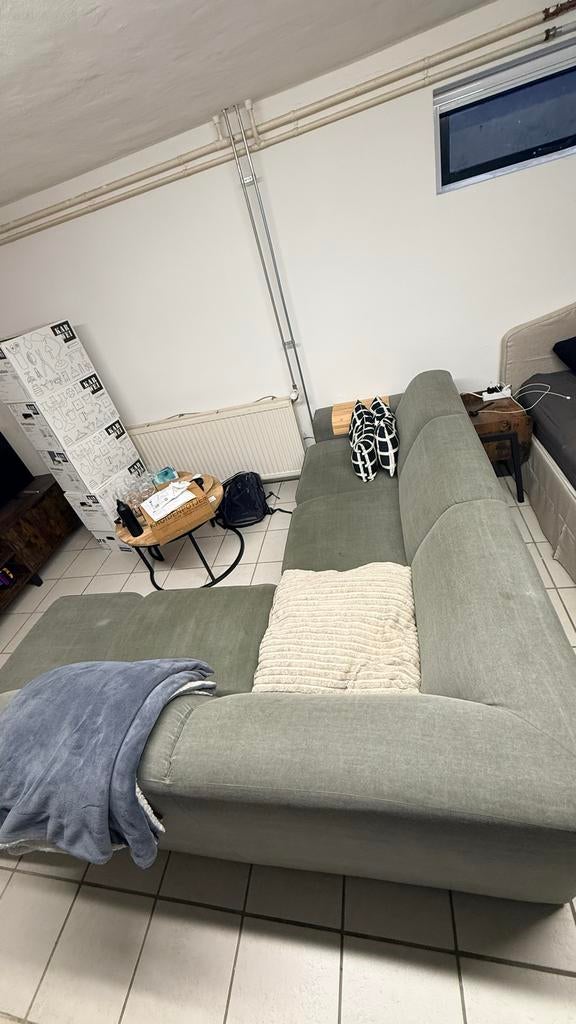 Ruime olijfgroene hoekbank - 2.40m x 2.17m, Huis en Inrichting, Banken | Bankstellen, Ophalen, Gebruikt, Hoekbank, Stof
